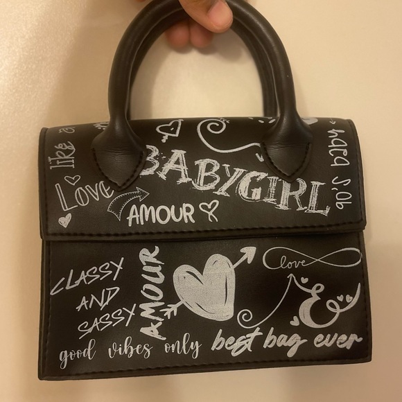 Graffiti Slogan Cross Body - Picture 4 of 6